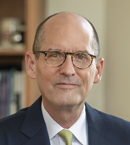 portrait of Steven McLaughlin